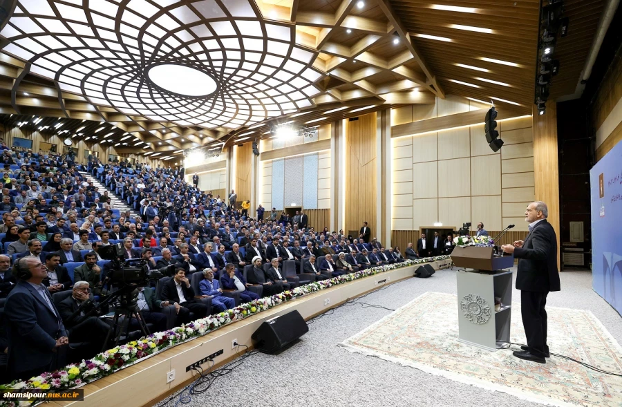 رئیس جمهور در مراسم رسمی آغاز سال تحصیلی به میزبانی دانشگاه تهران:
آنچه از استادان و دانشجویان انتظار داریم این است که برای حل مشکلات کشور به میدان بیایند 2