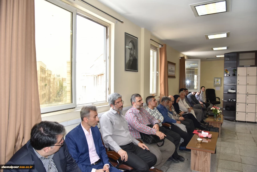 تجلیل از استادان برجسته دانشکده های پسران شهید شمسی‌پور و دختران ولیعصر(عج) به مناسبت هفته معلم 8