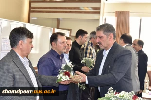 تجلیل از استادان برجسته دانشکده های پسران شهید شمسی‌پور و دختران ولیعصر(عج) به مناسبت هفته معلم 12
