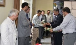 تجلیل از استادان برجسته دانشکده های پسران شهید شمسی‌پور و دختران ولیعصر(عج) به مناسبت هفته معلم 17