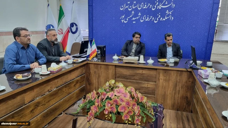 برگزاری جلسه مشترک میان دانشکده شهید شمسی‌پور و مسئولین پارک ملی هوافضا  3