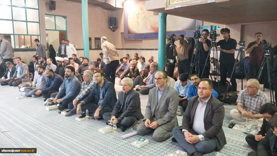 در آستانه فرارسیدن سالگرد رحلت بنیان‌گذار انقلاب اسلامی:
حضور دانشگاهیان دانشگاه ملی مهارت در حسینیه جماران 3