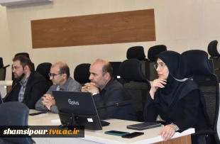 با حضور اعضای هیئت رئیسه دانشگاه و مدیران کل ستادی:
ارائه گزارش سفر ریاست دانشگاه ملی مهارت به چین 9