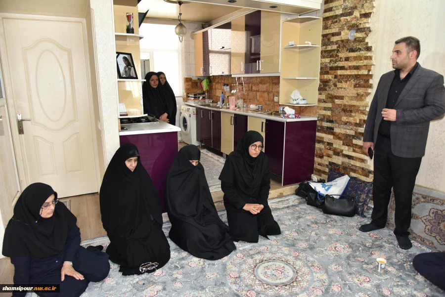 دیدار سخنگوی دولت و رئیس دانشگاه ملی مهارت با خانواده شهید زهرا چوبینی 8