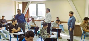 بازدید سرپرست دانشکده شهید شمسی پوراز روند برگزاری آزمون های پایان ترم نیمسال دوم سال تحصیلی 1404 6