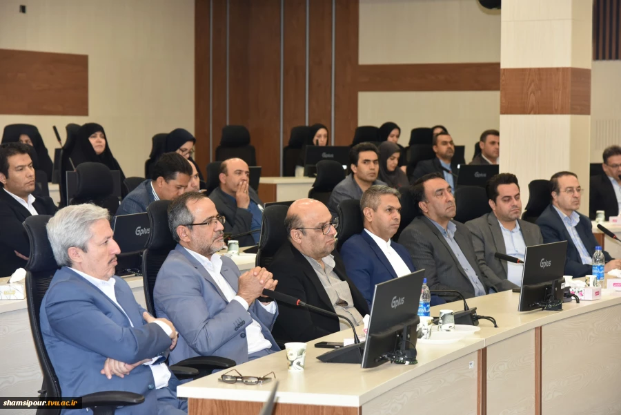 با حضور دکتر زمانی برگزار شد:
آیین تکریم و معارفه معاون آموزشی دانشگاه ملی مهارت 15