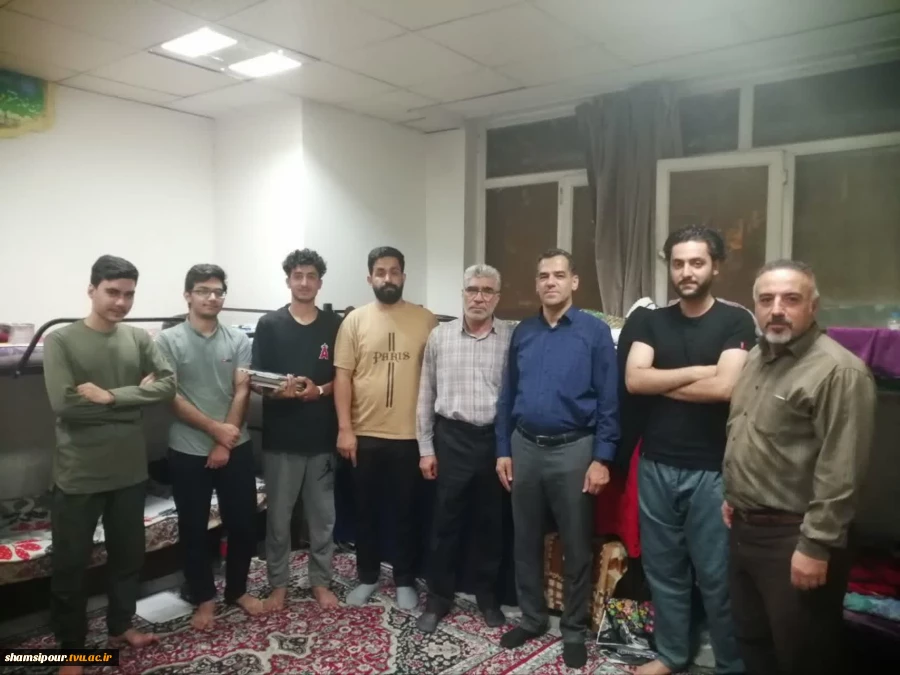 حضور سرزده سرپرست دانشکده شهید شمسی پور در خوابگاه دانشجویی لویزان 4