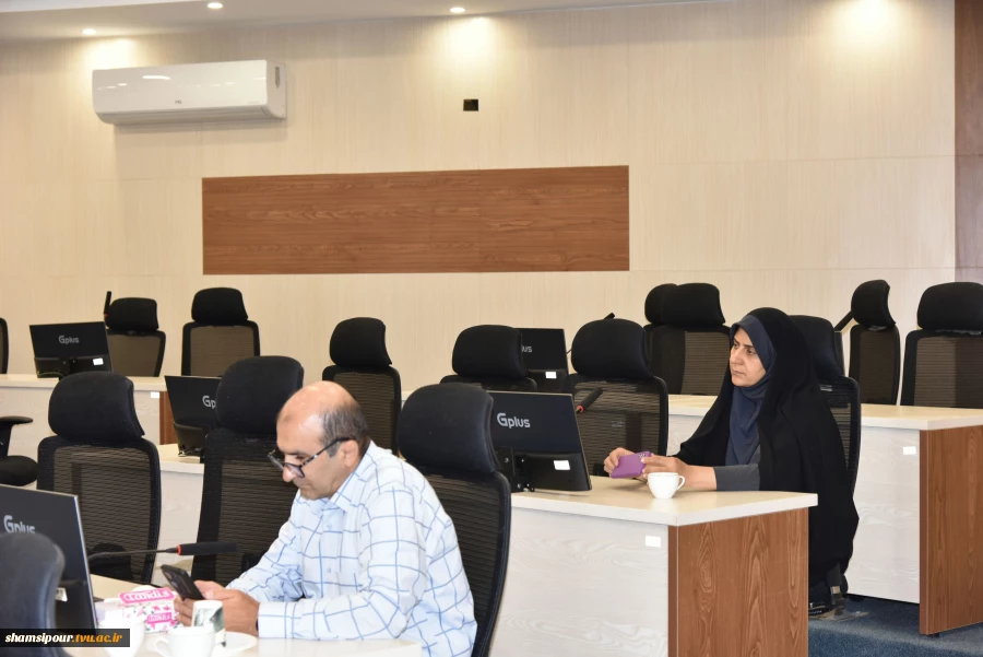 دومین نشست نمایندگان کارمندان سازمان مرکزی با حضور هیئت رئیسه دانشگاه ملی مهارت 4