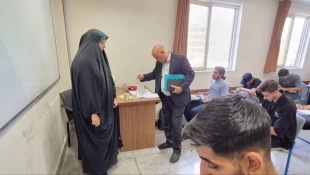 بازدید مسئولان نظارت و ارزیابی و تضمین کیفیت دانشگاه ملی مهارت از روند برگزاری امتحانی پایان ترم تحصیلی ۰۳۲ دانشکده شهید شمسی پور 9